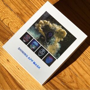 NWT Shining App Mask